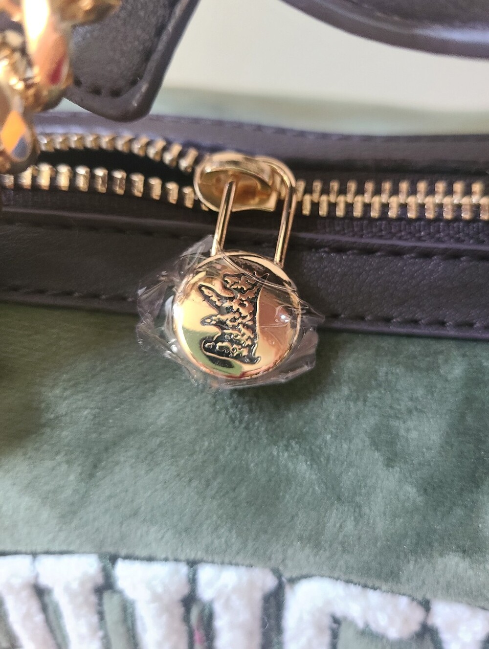 Juicy Couture Bag ๐ - Picture 5 of 11